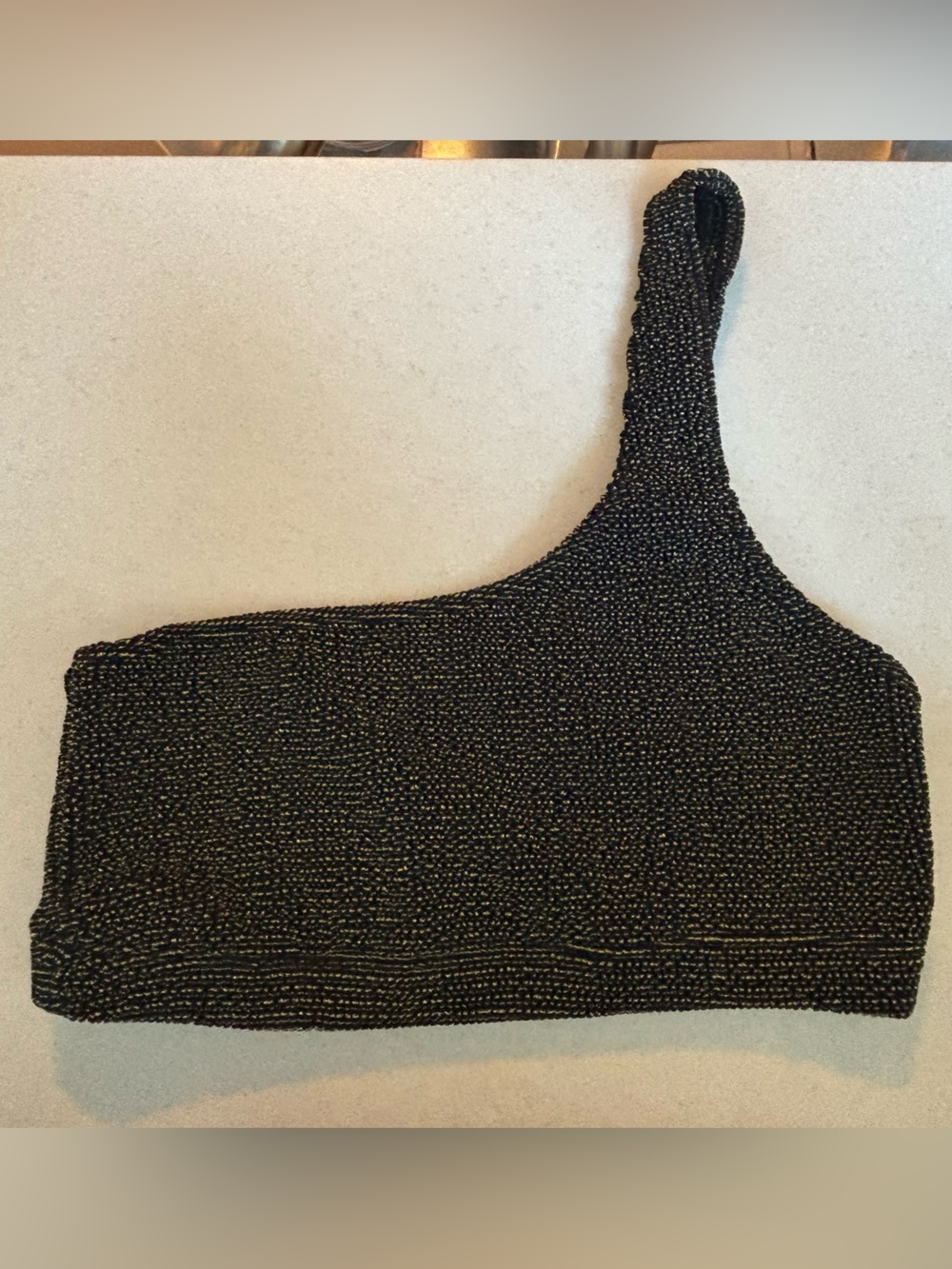 Good American Always Fits Metallic Crinkle One Shoulder Swim Top Sie 1/2